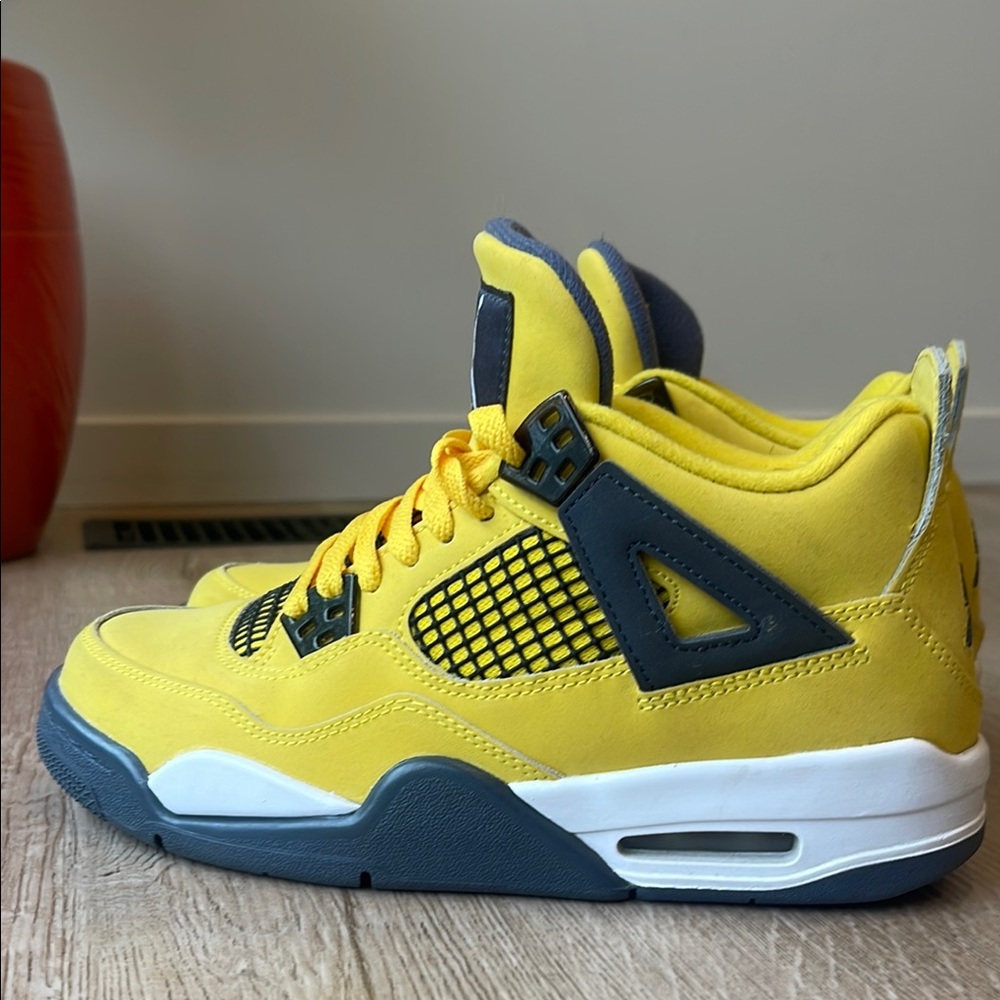 Jordan Women's Shoes Yellow and Blue